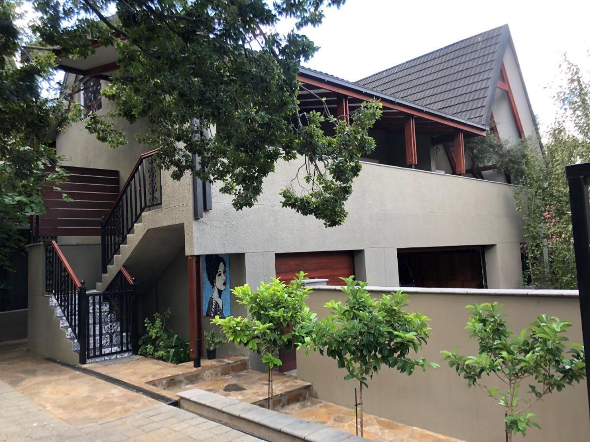 Bella Blue Guesthouse Bloemfontein Exteriör bild