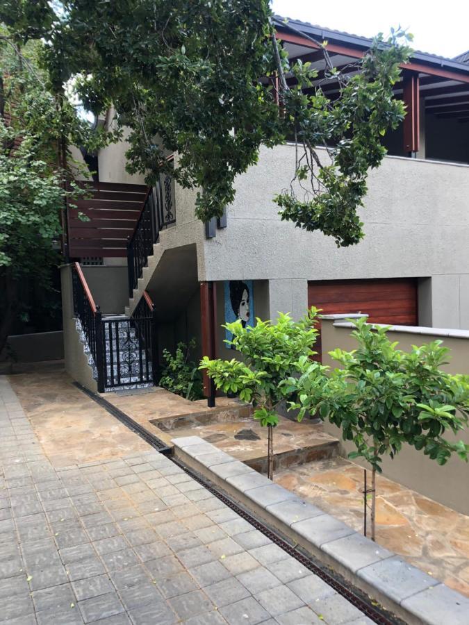 Bella Blue Guesthouse Bloemfontein Exteriör bild